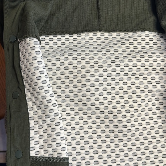 All in Motion - Jacquard Shirt Jacket (Dark green & Gray) Snap closure - Picture 14 of 14